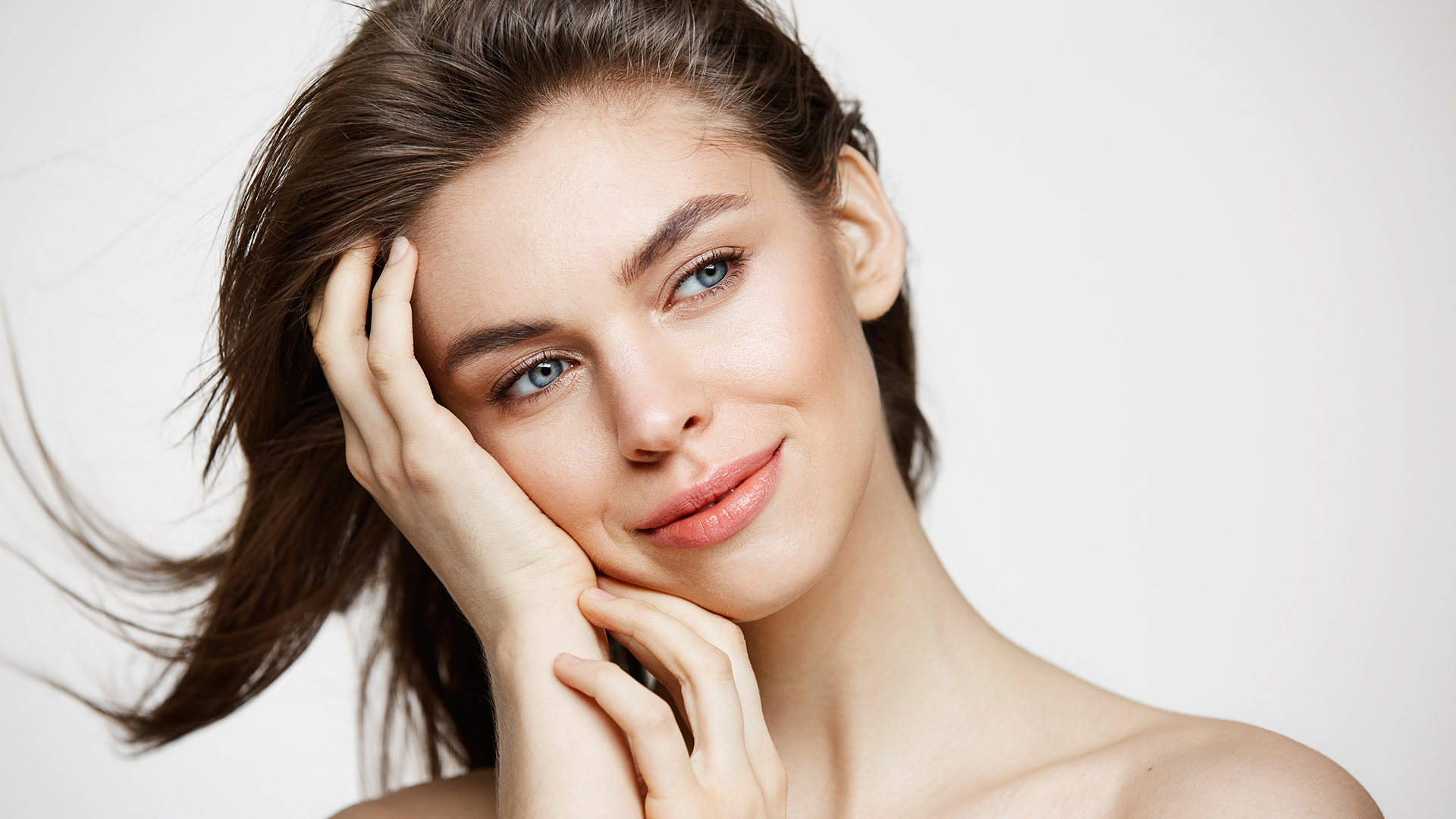 Endolift Lazer Nedir? Ameliyatsız Yüz Germe Mümkün mü? | Doç. Dr. Hüray Hügül