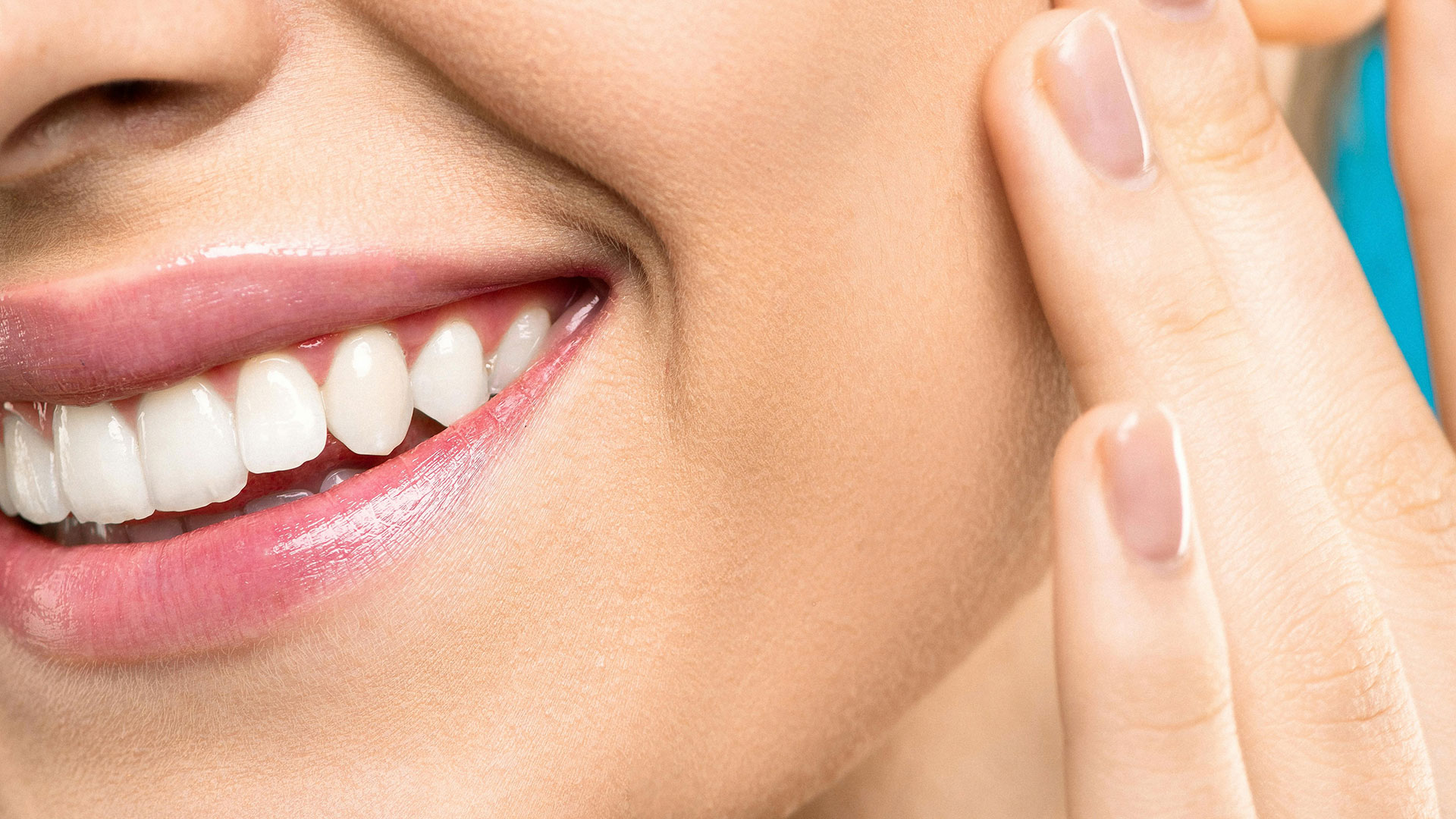 Application Traitement du sourire gingival à Antalya — Pr. ass. Hüray Hügül